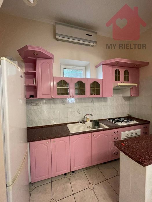 Продаж будинку в центрі міста!