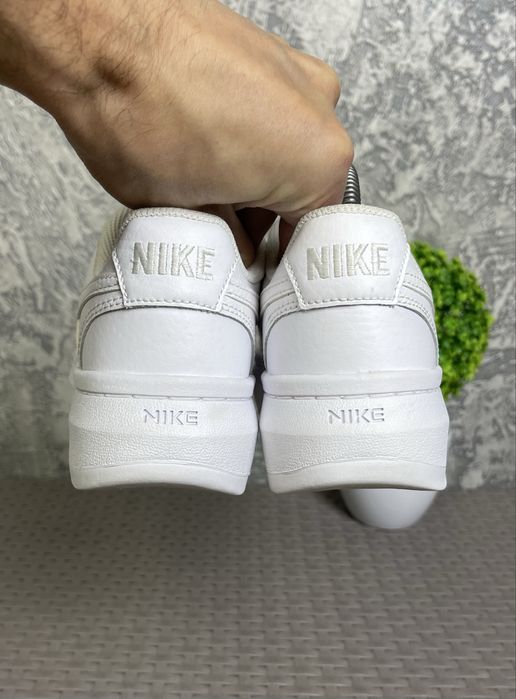 Nike Court Vision кроссовки 37 размер женские кожаные белые