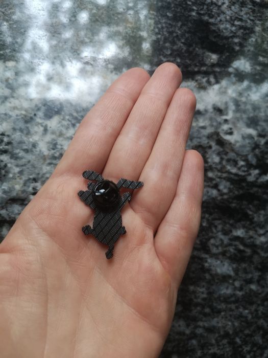 Przypinka metalowa do ubrań pin pins wpinka