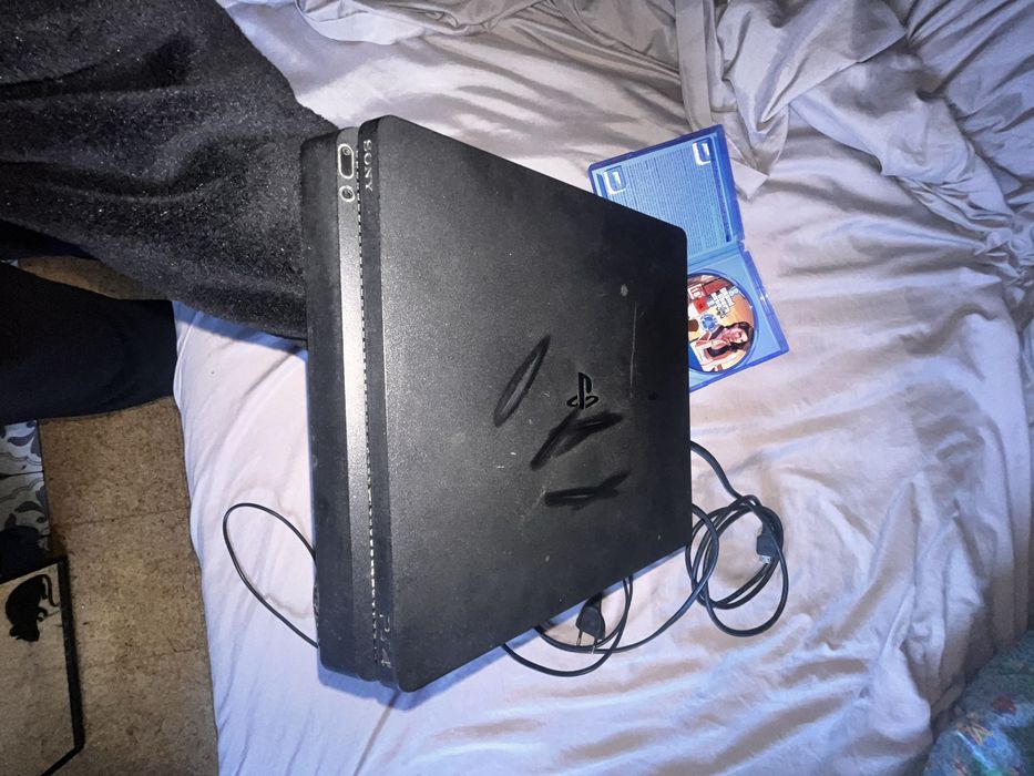 PS4 + comando + GTAV