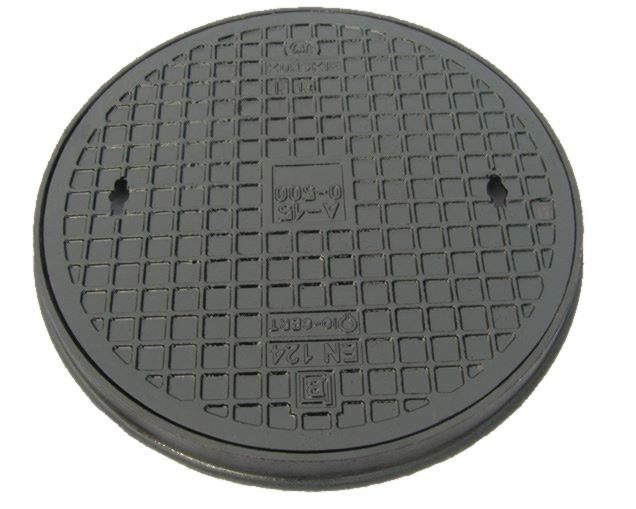 Właz żeliwny pokrywa szamba