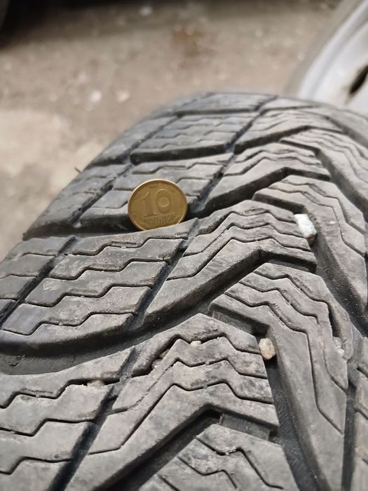 Зимняя резина  на 14.