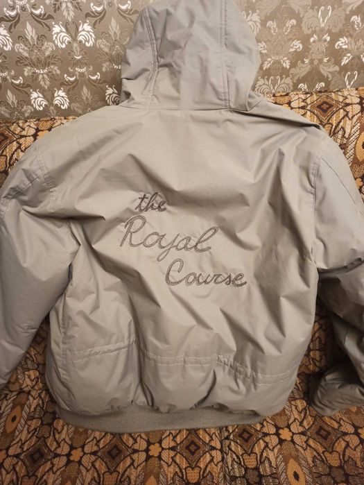 Пуховик оливковий