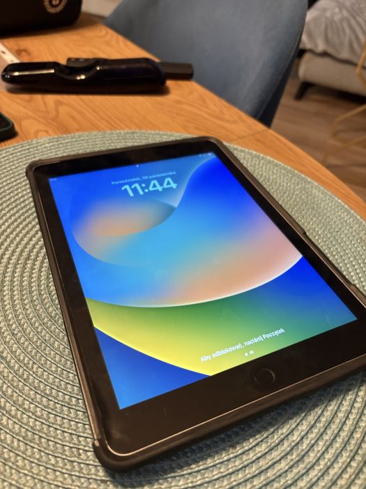 Ipad 5 gen cellular 32 GB