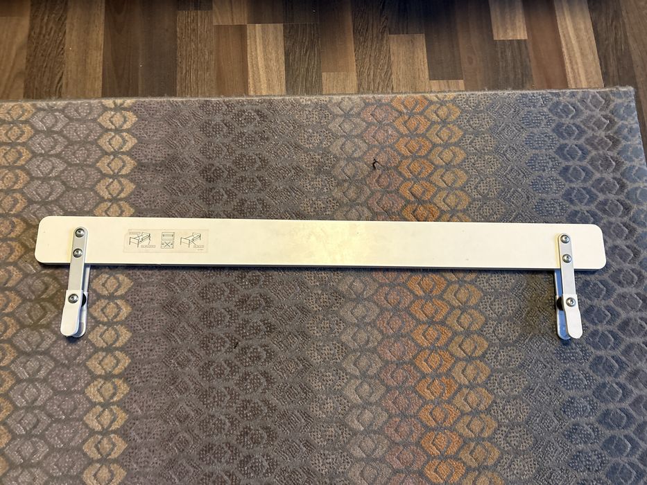 Biala barierka ochronna do lozeczka Ikea