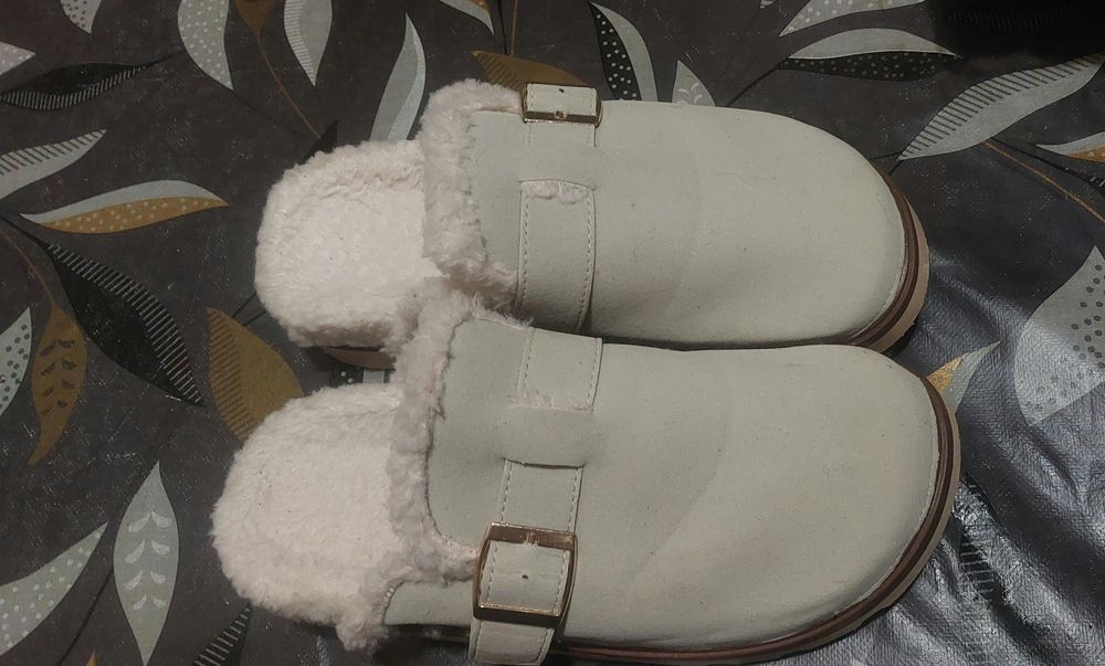 Socas com pelinho quentinhas 39