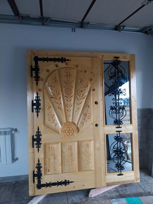Meble drewniane schody drzwi balustrady