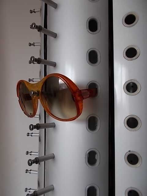 Expositor Giratório Chão Rodas Óculos Óptica Sol 126p Rotativo Suporte