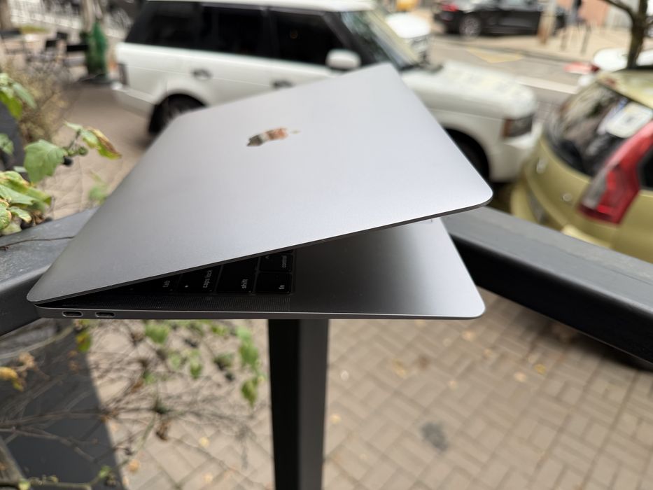 MacBook Air 13” 2019 i5/8/128Gb Spaca Gray
