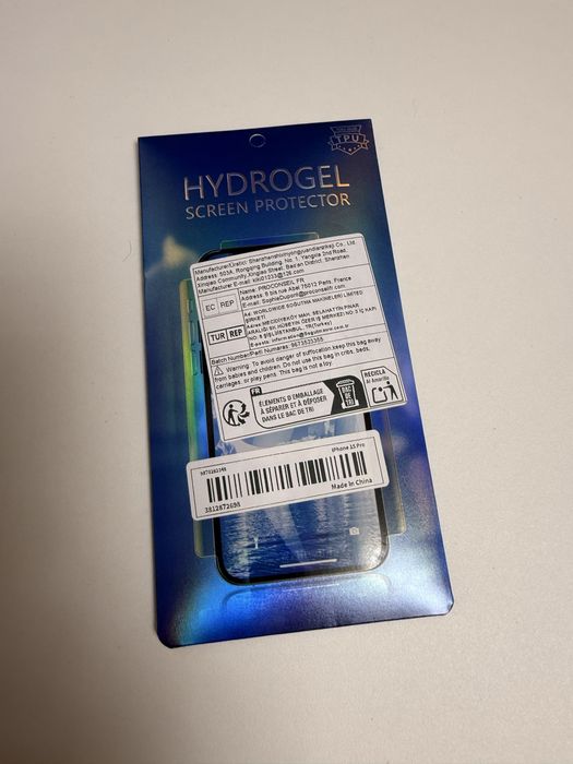iPhone 15 Pro. Гідрогелеві плівки та скло