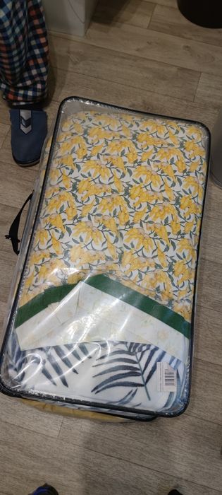 Детский комплект, подушка, плед, покрывало.