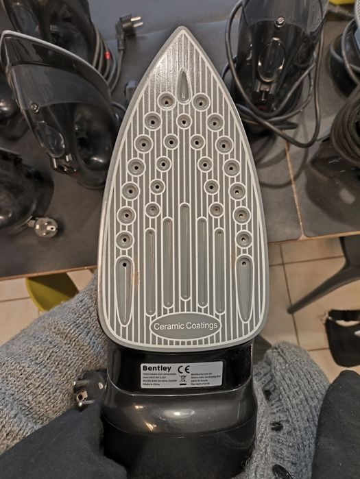 19 ferros de passar como novos, a trabalhar perfeitamente