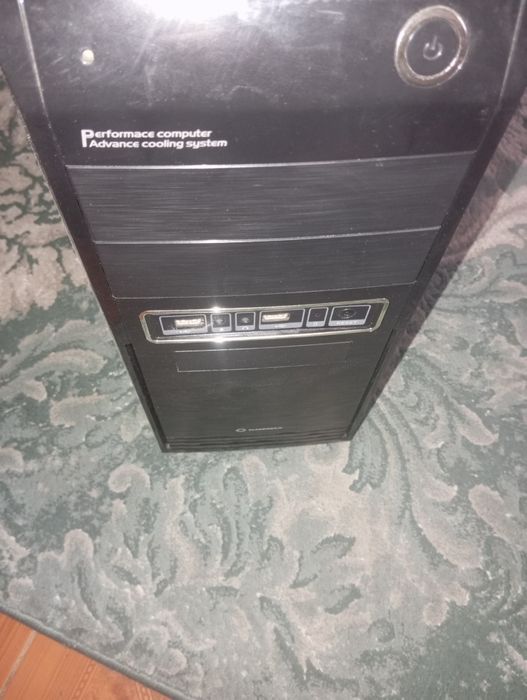 Офисный компьютер