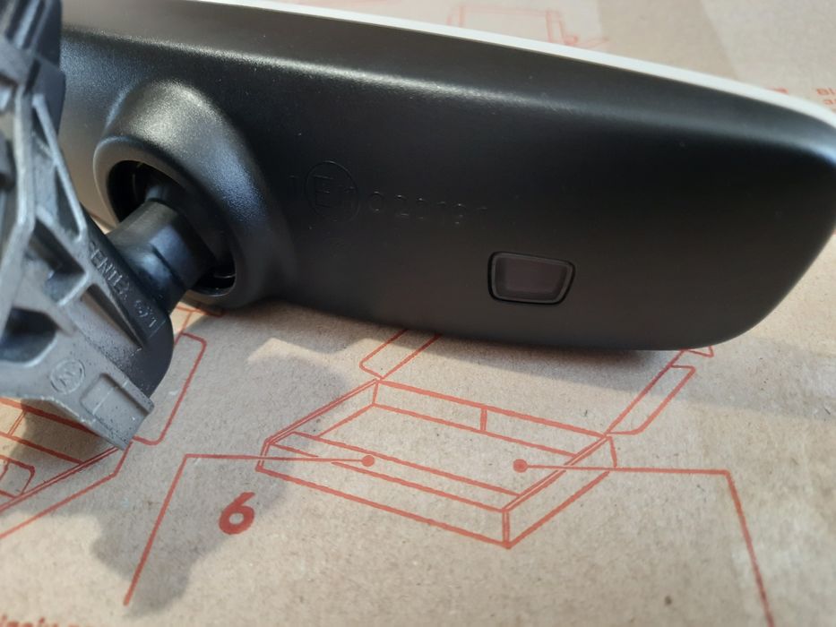 Зеркало VW заднього виду з автозатемненням