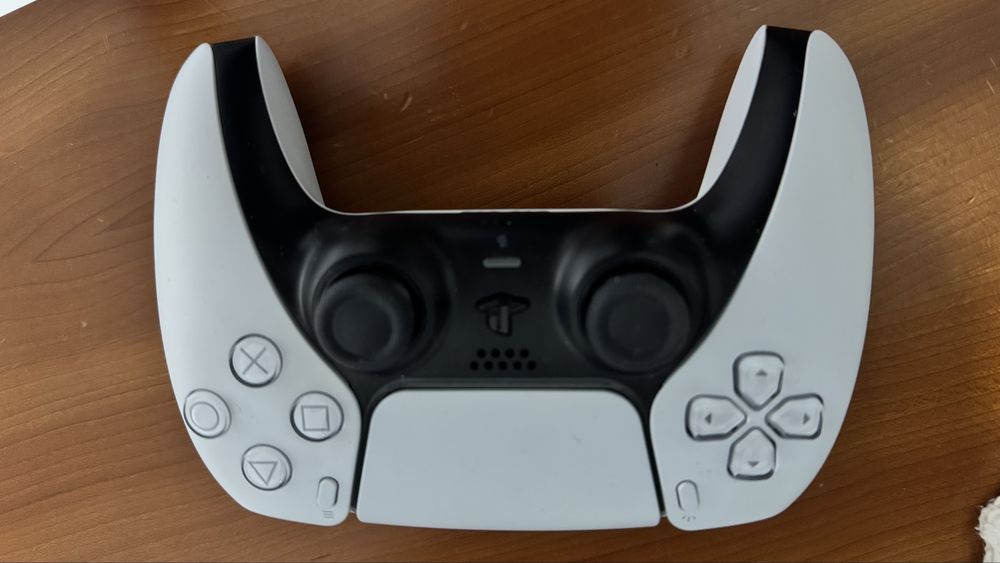 Vendo PS5 praticamente novo