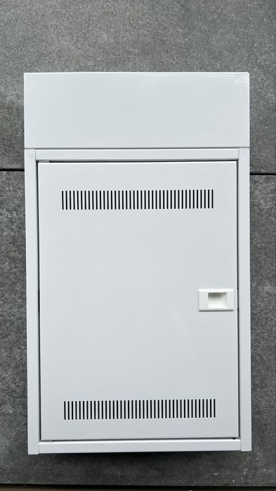 Skrzynka elektryczna 30x50x9