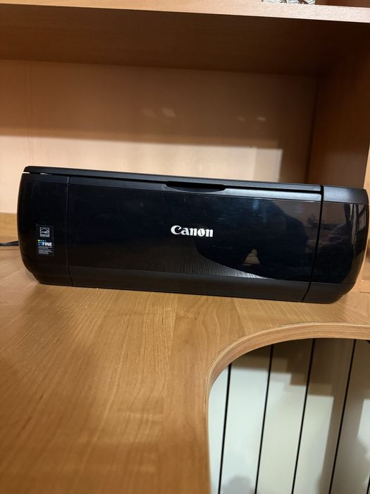 Продам принтер кольоровий -Canon