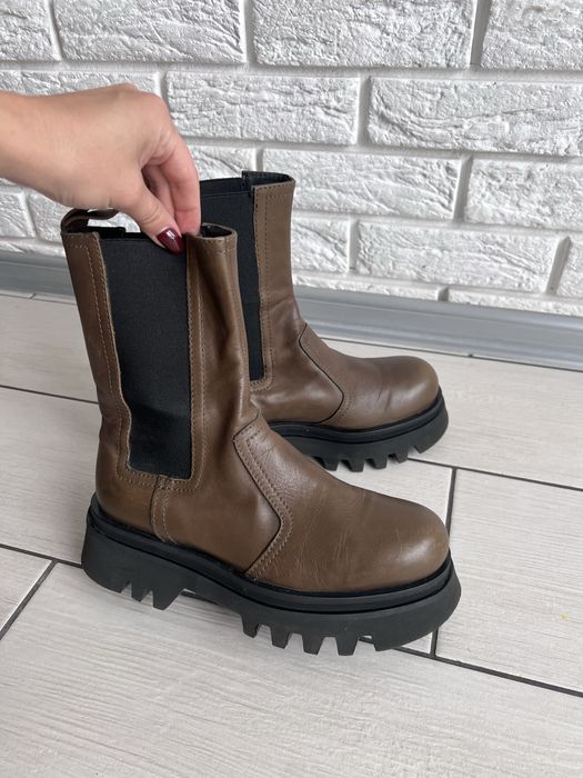 Шкіряні черевики челсі Zara