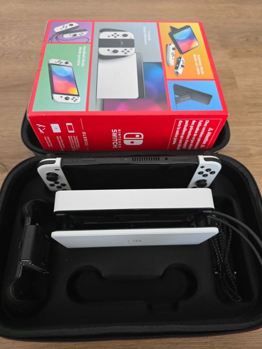 Nintendo Switch OLED 64GB