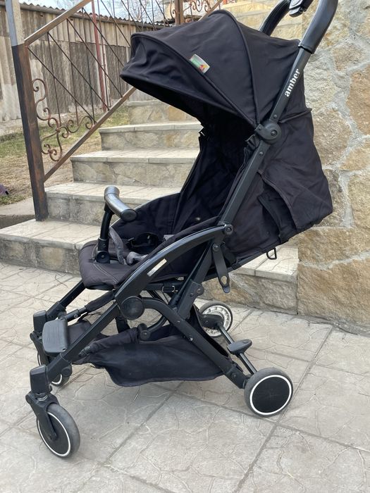 Прогулянковий візочок