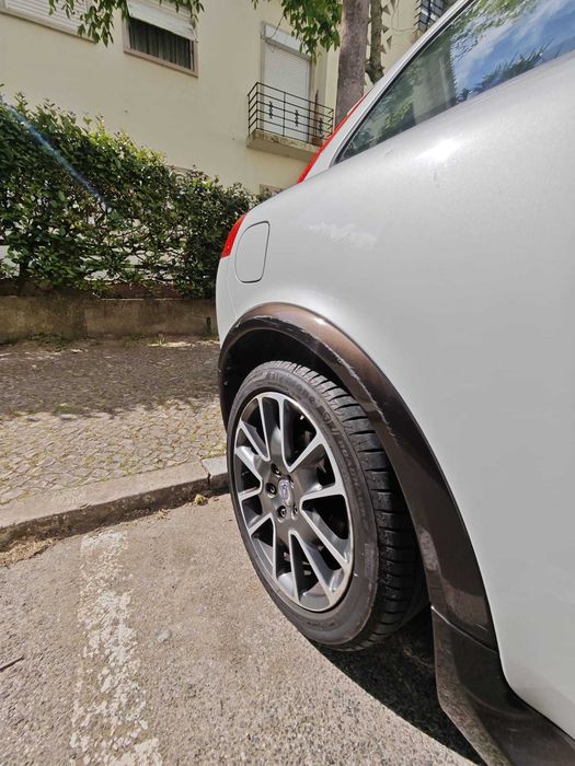 Volvo C30 1.6 Versão DRIVe - Com consumos de 5L/100km