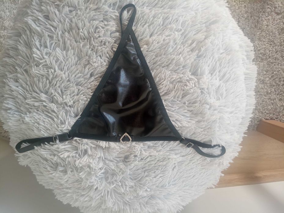 Lateksowe stringi,XL