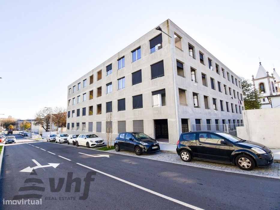 T0 Mobilado com Lugar de Garagem junto ao Polo Universitário | Porto