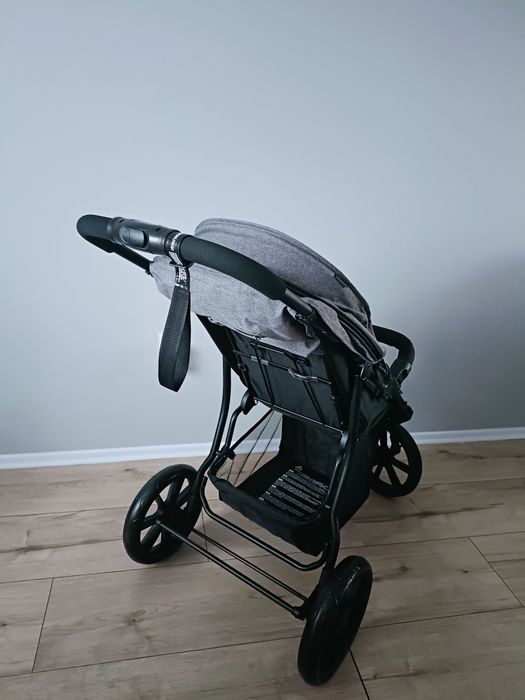 Wózek spacerowy nowy