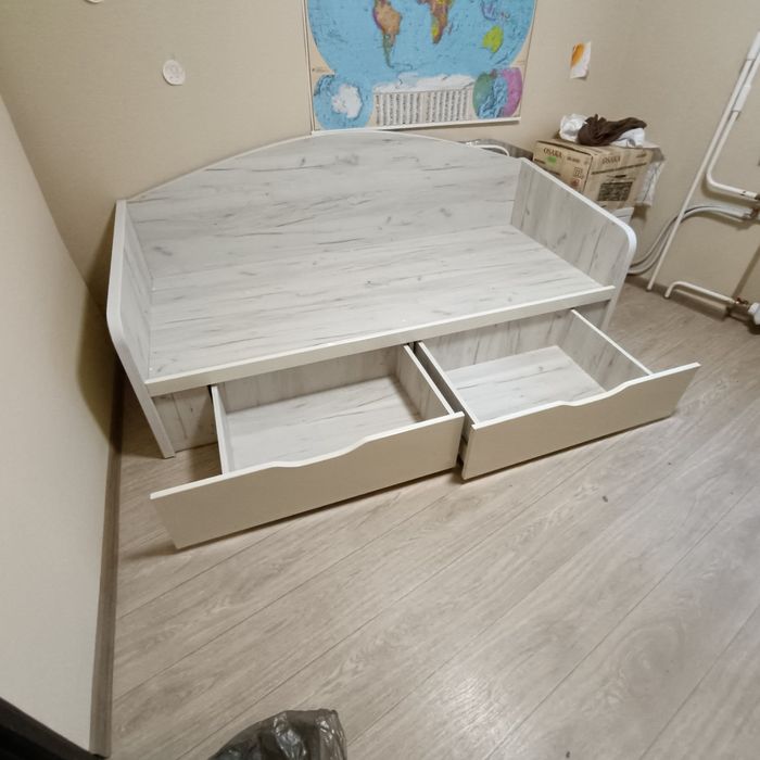 Меблі для спальні. Комплект.