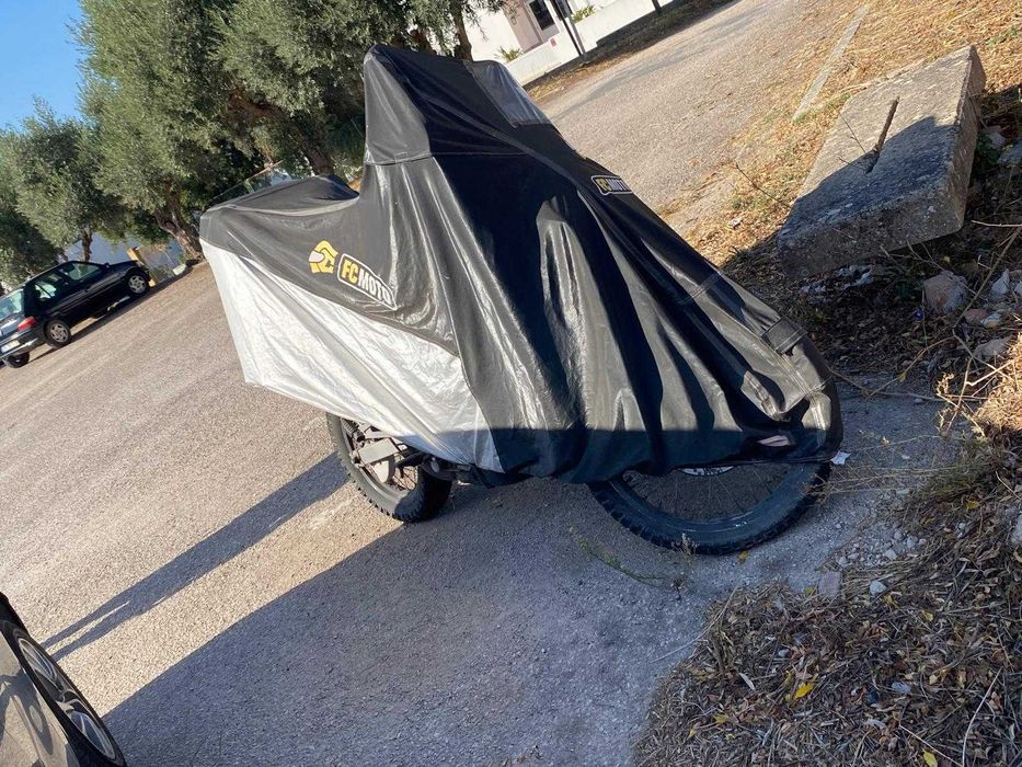 Vendo mota Kawasaki KLE 500