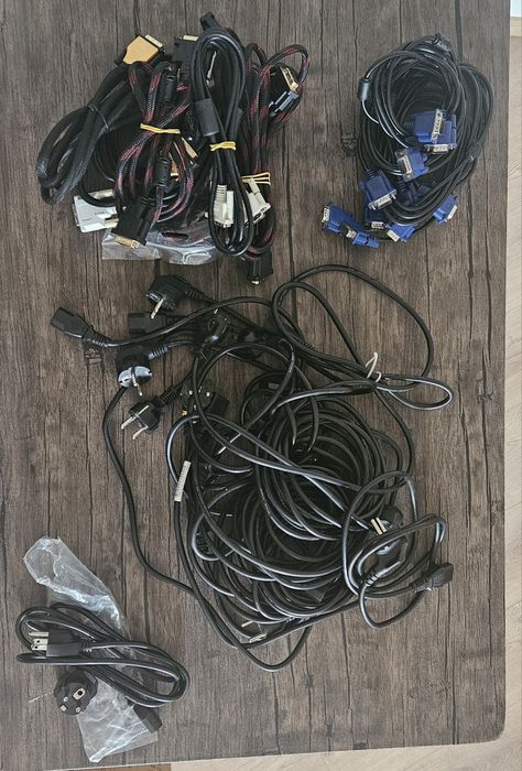 Кабеля для ПК,VGA,DVI, монітора,системного блока, UPS, тощо.