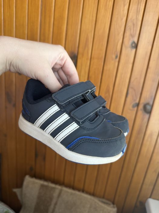 Кросівки adidas 23 розмір 13 см устілка