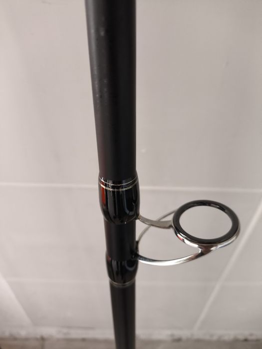 Cana Vega tactical surf 450
Comprimento fechadcabaa: 1.41m.
Secções: 6.
Peso: 560g.
Ação: Máximo 80g (melhor desempenho: 10-45g)
Teste de curva: 4kg.