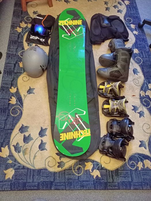 Сноуборд , ботинки,  и ещё