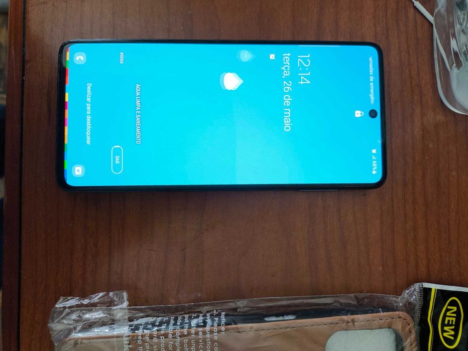 Samsung Galaxy M51 em excelente estado, com aspeto de novo e funcionamento irrepreensível.