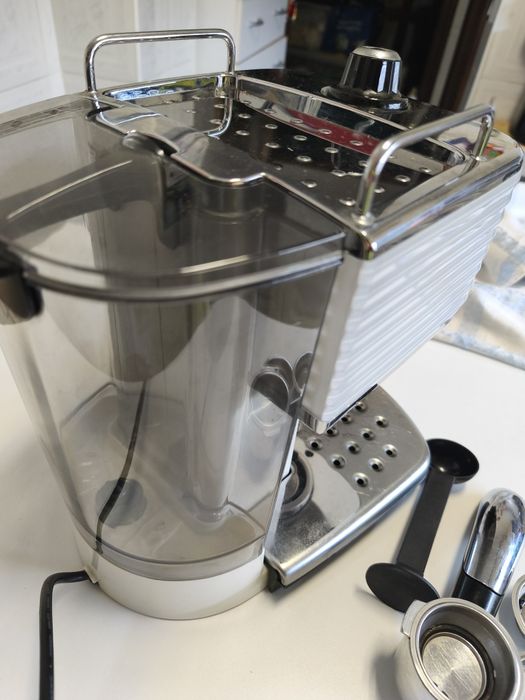 Máquina de café DeLonghi436855189275955204