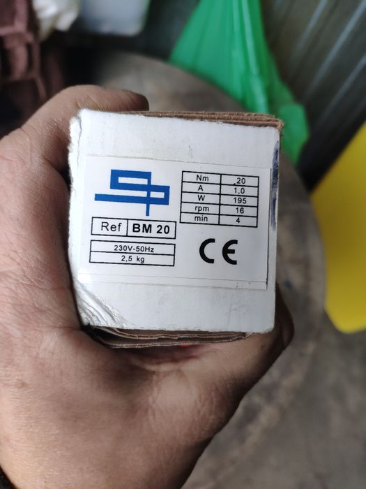 Silnik napęd do rolety  nowy