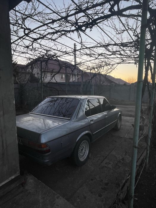 Продаж BMW E28 525e