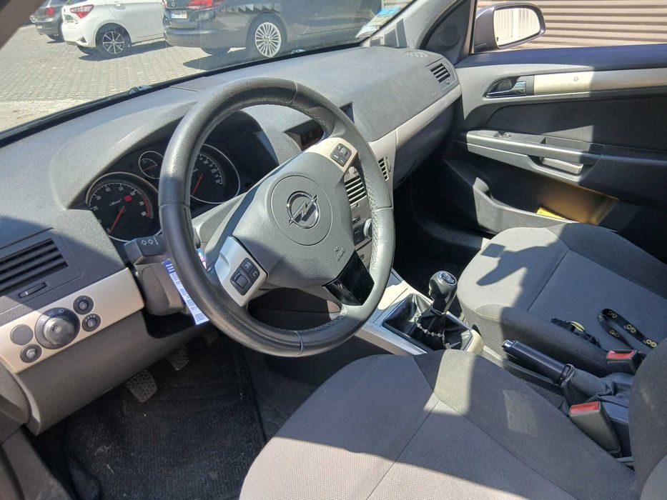 Opel Astra — fotografia 6