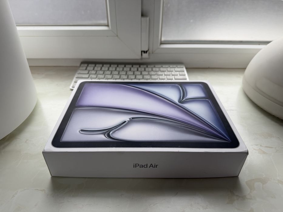 iPad Air 11 (M3) 2025 Wi-Fi+LTE 128GB Space Gray (MCFV4) NEW MDM Ready