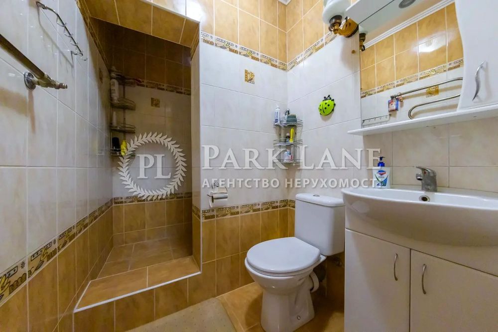 Продаж 2 будинків по ціні 1 на ділянці 15сот  Гатне Теремки 5 хв
