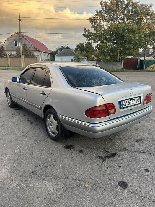 Mersedes-Benz w210
