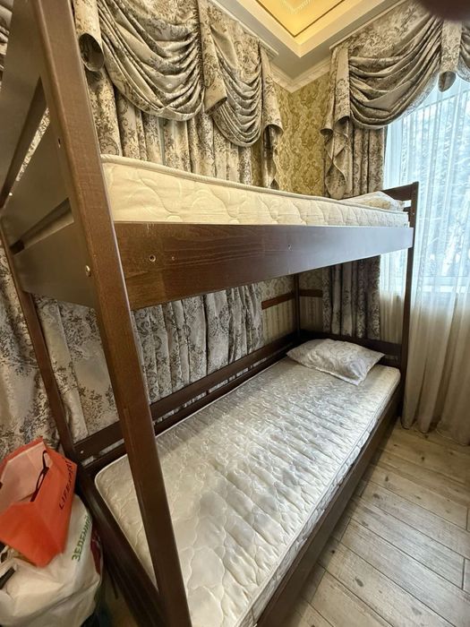 Продам двухярусные кровати