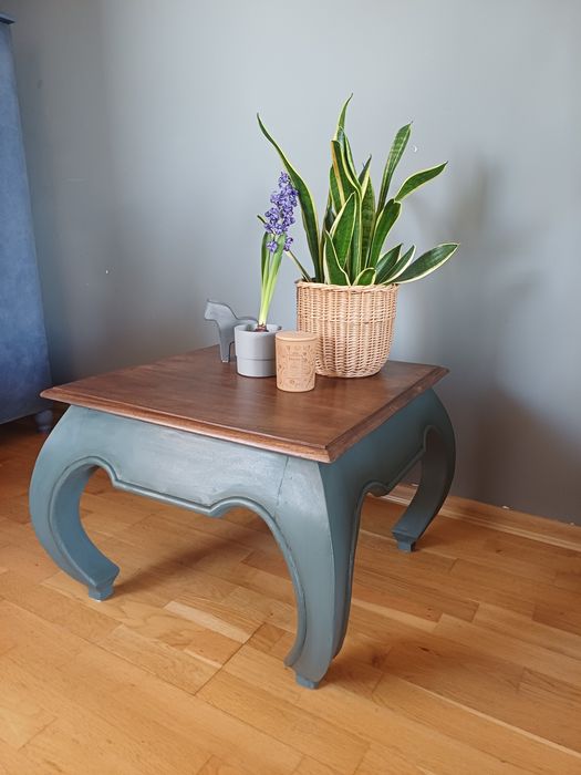 Stolik kawowy z litego drewna