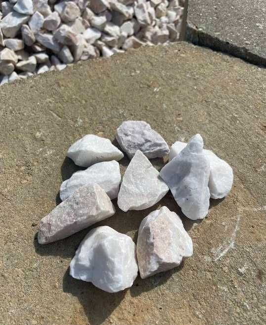 Grys Kremowy Perłowy Kamień Dekoracyjny Ogród Opaska Rabata Żwir