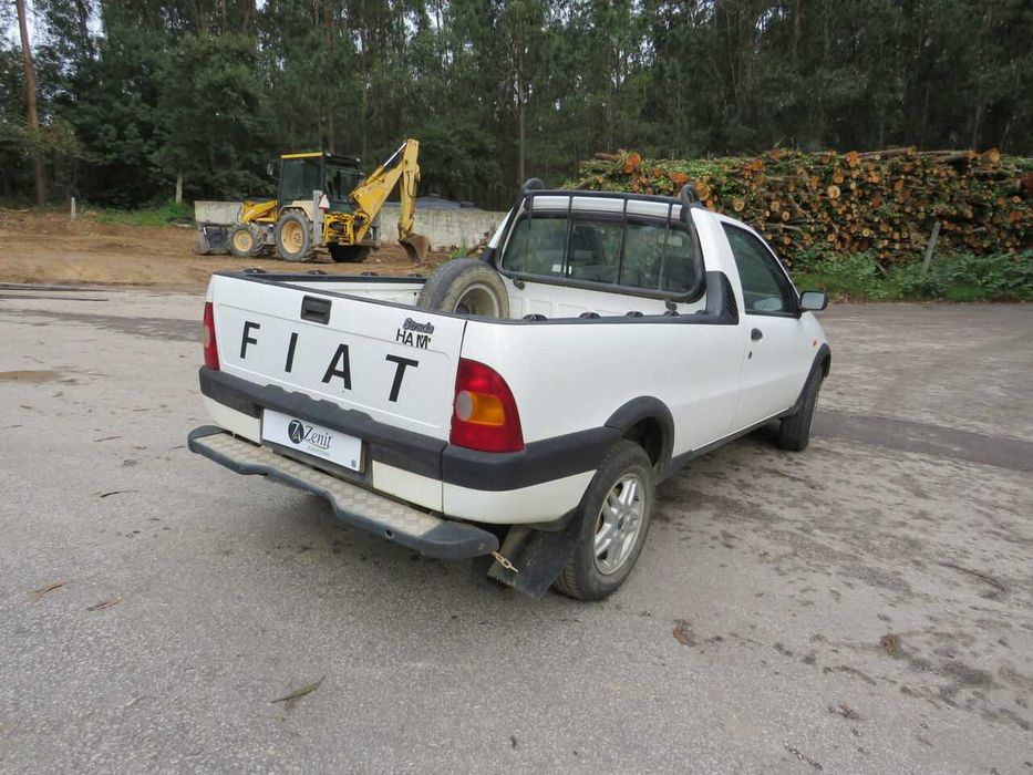 Fiat Strada 1.9MultiJet de 2001 - Peças Usadas