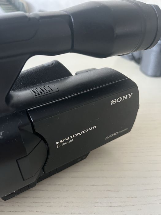 Відеокамера Sony NEX VG20