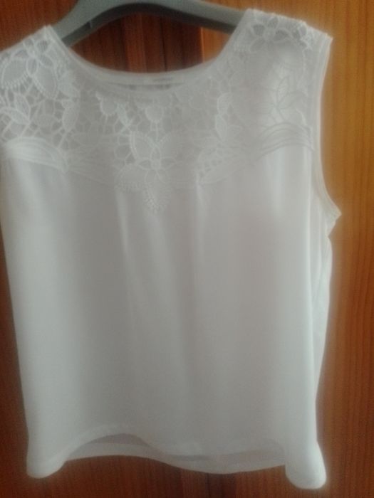 Blusa branca usada
