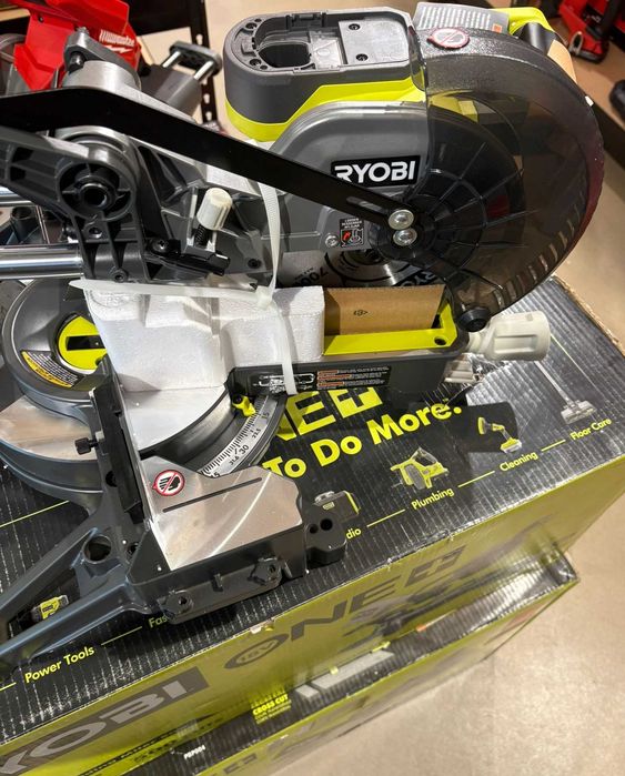 RYOBI PBT01B 18V akumulatorowa ukośnica / piła ukośna 184mm z posuwem