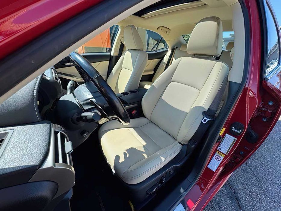 Lexus IS 300      2016